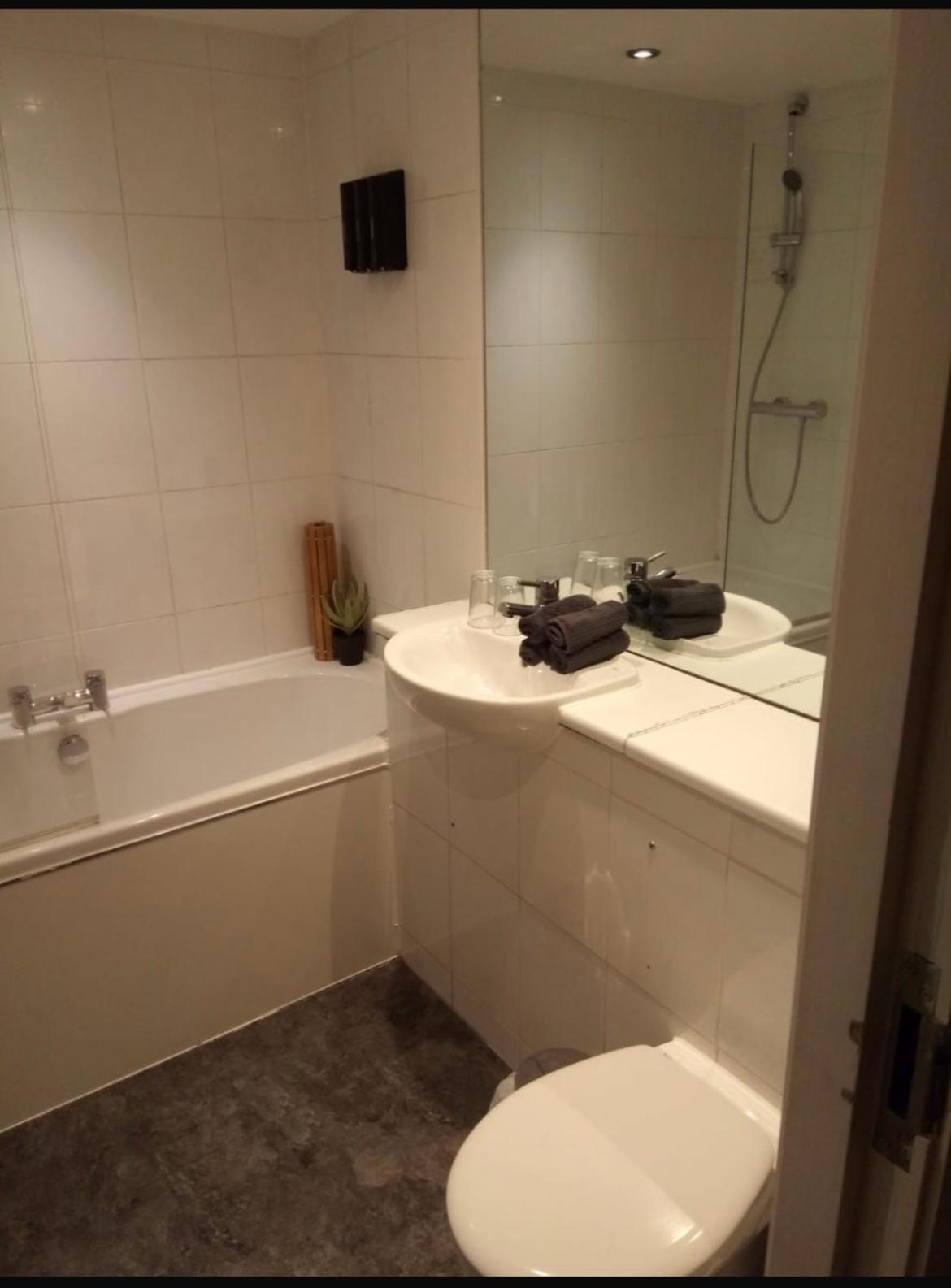 Stunning Liverpool City Center Apartment Extérieur photo